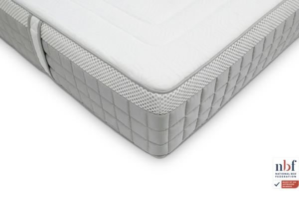 Image of the E-Volve Sleep Memory 2000 showing the corner of the mattress